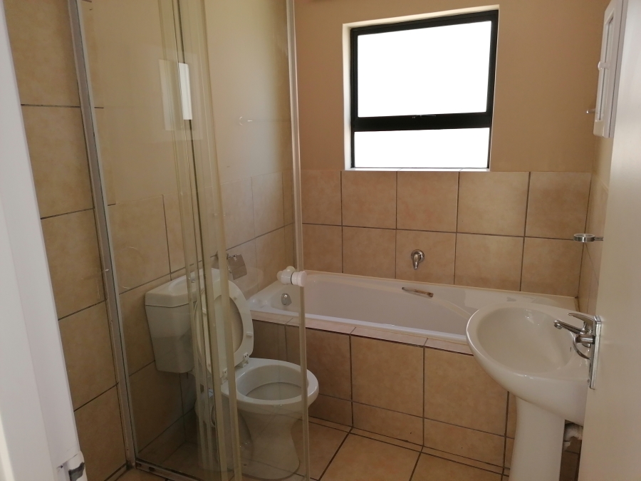 To Let 2 Bedroom Property for Rent in Burgundy Estate Western Cape